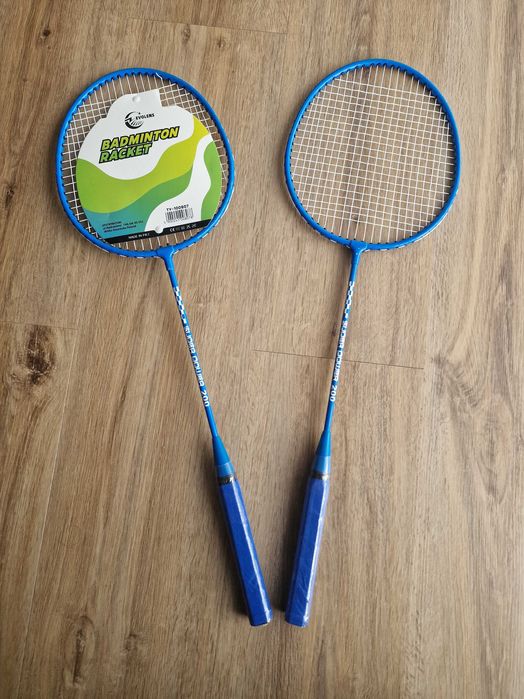 Zestaw do badmintona – 2 paletki + pokrowiec + 6 lotek
