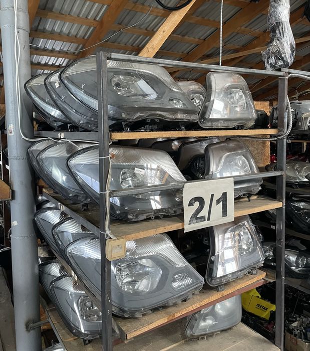 Фара ліва права Mercedes Sprinter W906 з дефектами