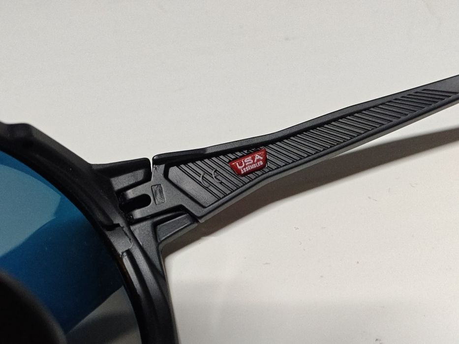 Окуляри Oakley Clifden Polarized — Максимальний захист та стиль