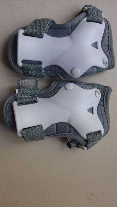 Захист для роликів/скейта/велосипеда REACTION (розмір M)