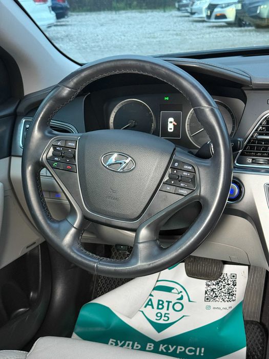 Продам Hyundai Sonata 2015 рік можлива розстрочка,кредит,обмін!