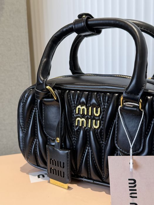 Сумка Miu Miu Arcadie