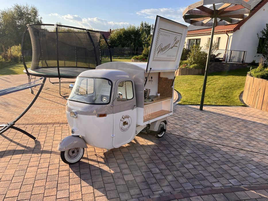 Piaggio Ape Prosecco Van