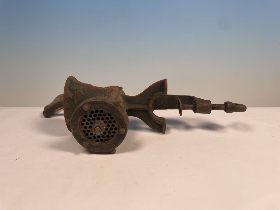 Stara maszynka do mięsa Modos 5