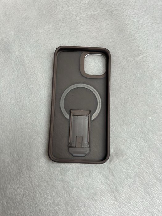 Etui Iphone 14 MagSafe z uchwytem podstawką