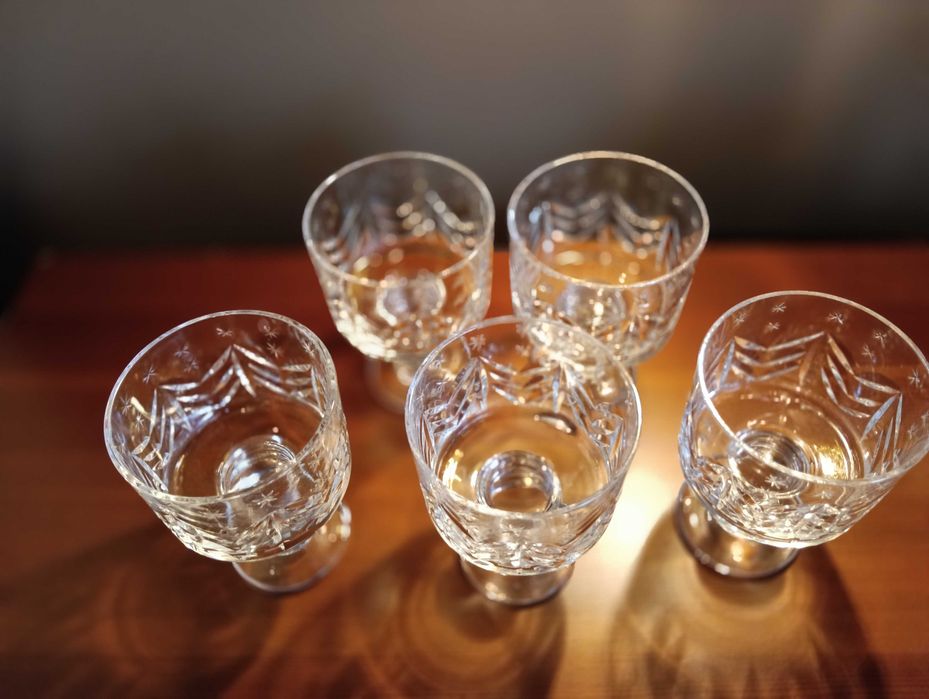 Ryflowane kieliszki kryształowe
