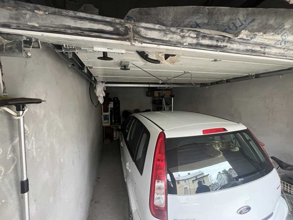 Продам гараж в центрі по вул.Січових,76в