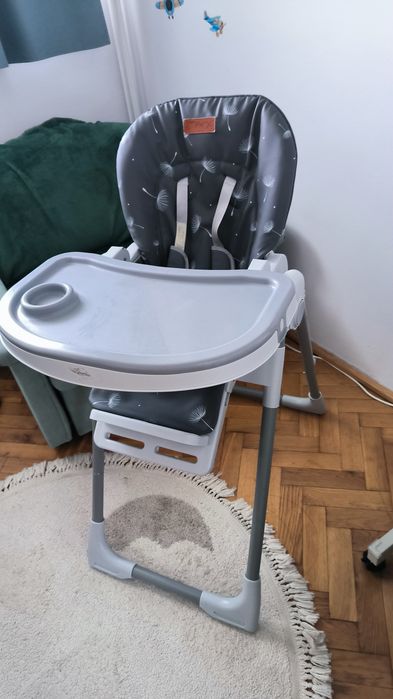Krzesełko do karmienia MoMi YUMTIS