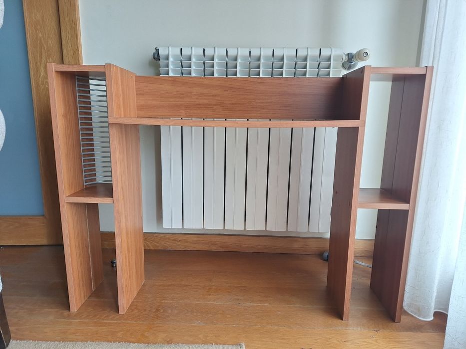 Móvel pequeno de apoio