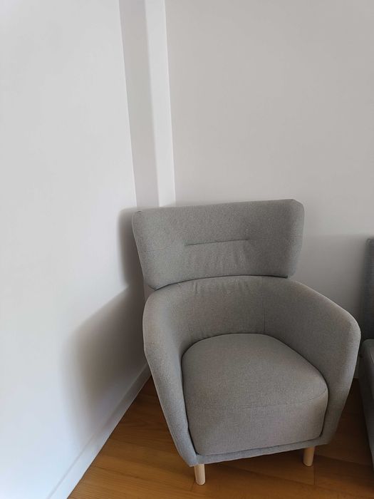 Poltrona cinzenta Ikea