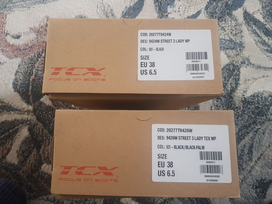 Botas TCX de mulher novas