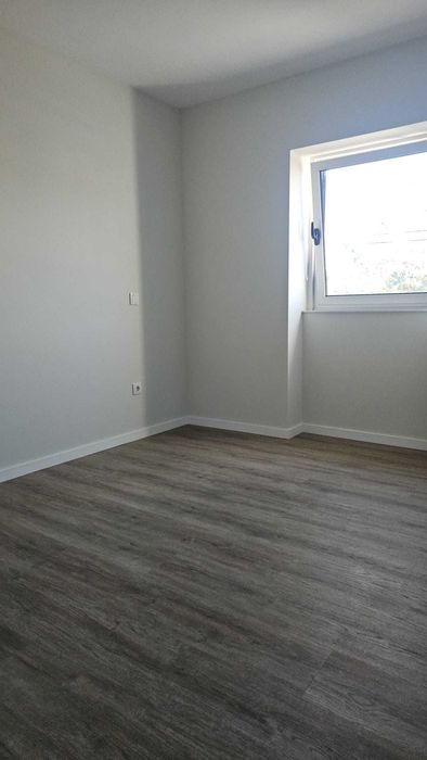 Andar moradia T3 para arrendar em Lobão/ SMFeira