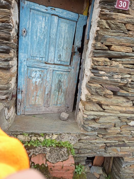 Vendo duas casas em Moncorvo