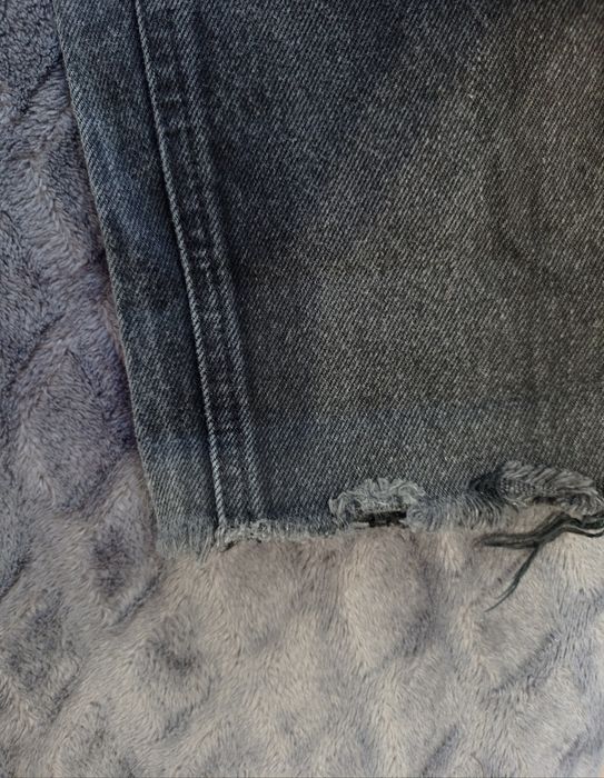 Dżinsy z dziurami XS