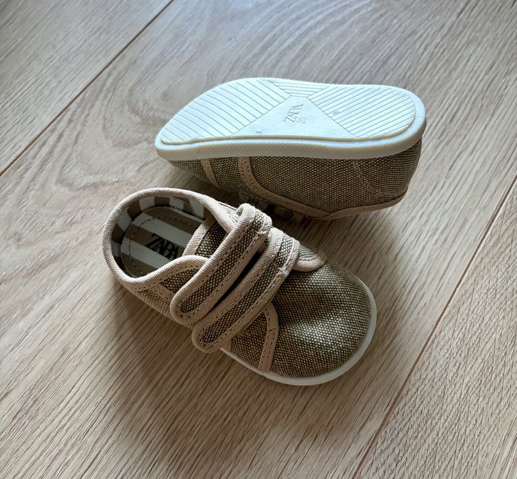 Buty niemowlece ZARA rozmiar 20