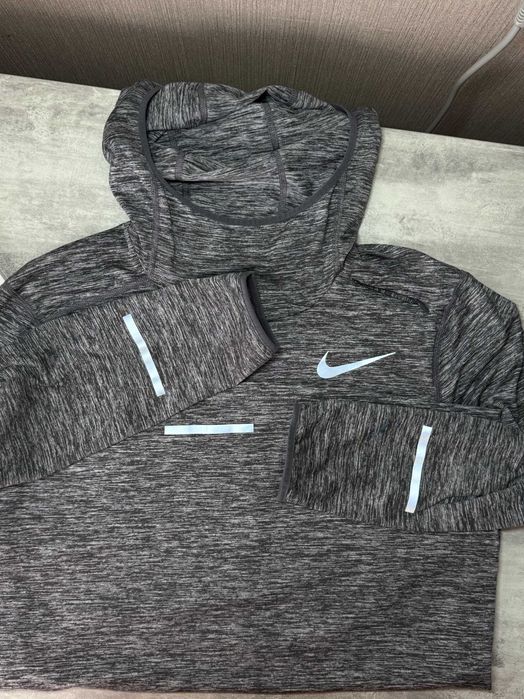Спортивна кофта худі лонгслів nike running dri-fit з капюшоном сіра s-m