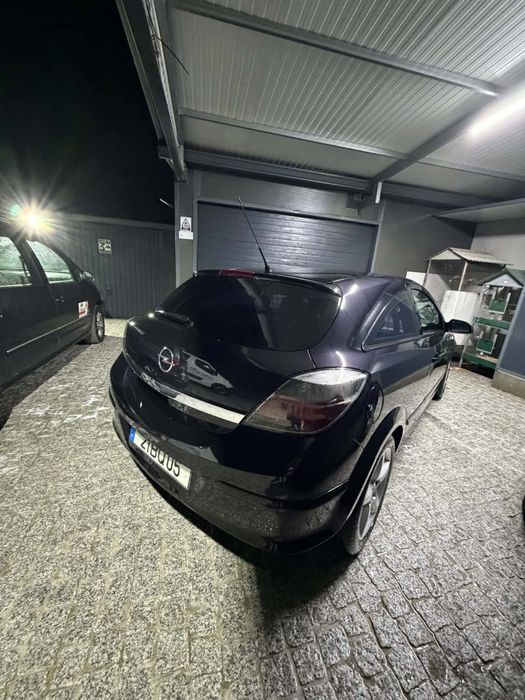 Opel astra Gtc 1.7