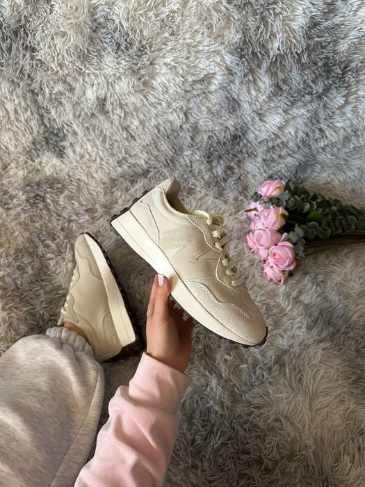 New Balance 327 Beige Grey