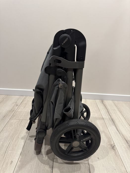 Прогулянкова коляска Mast