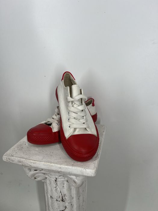 Bialo czerwone trampki damskie