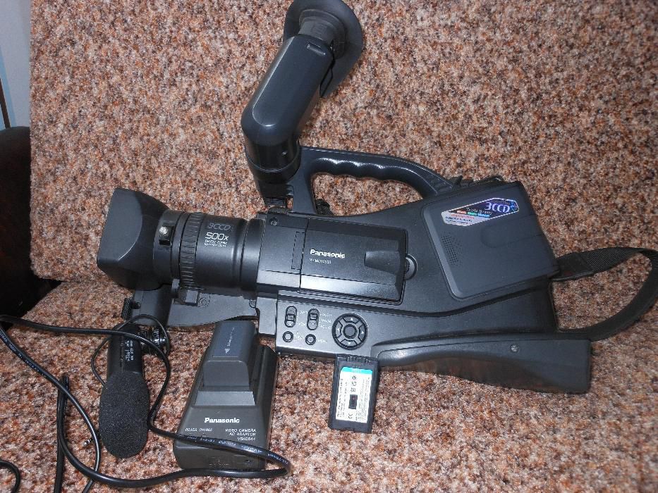 продам відеокамеру ,,панасонік''-NV MD 10000