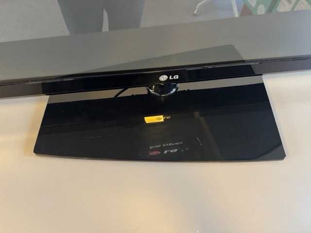 TV LG 50’ z akcesoriami - 50PK350