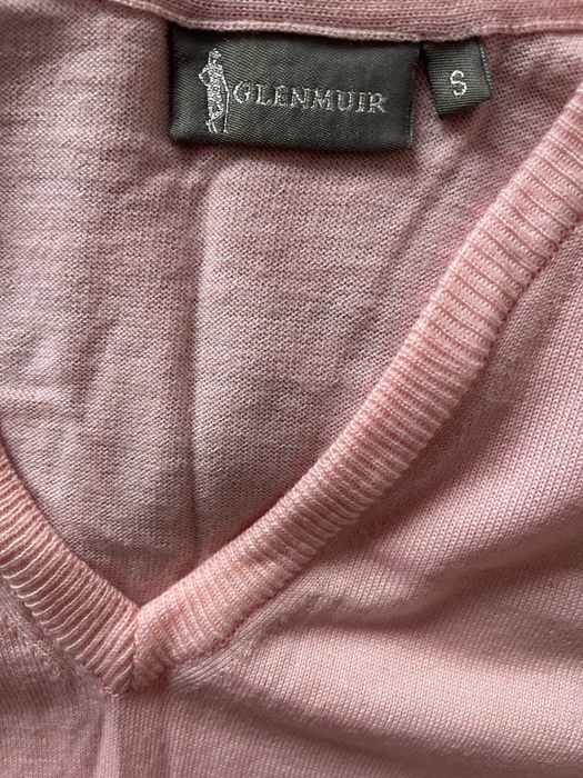 Фірмовий шерстяний светр