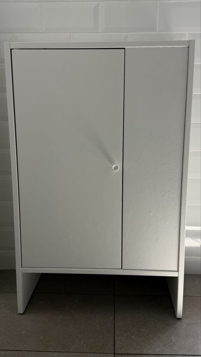 Armário c/ porta Ikea