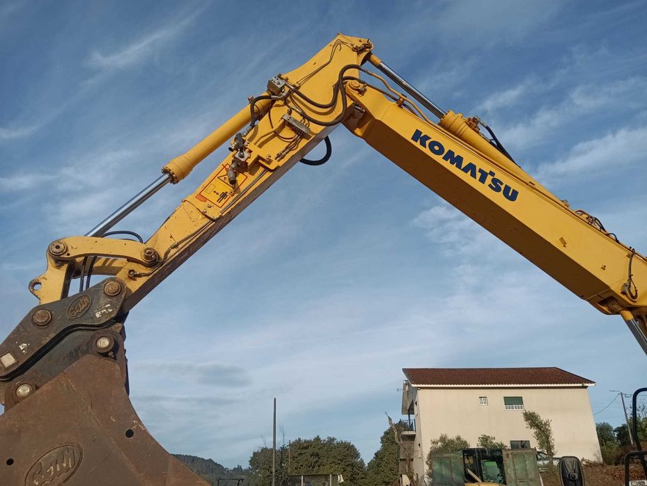 KOMATSU PW148 de 2016, em muito bom estado.