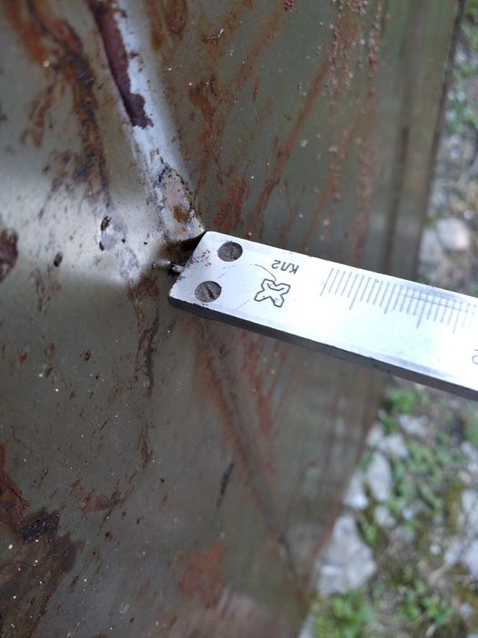 Металл профиль новый(на фото в масле) для бортов 2.4м*60см*1.2мм