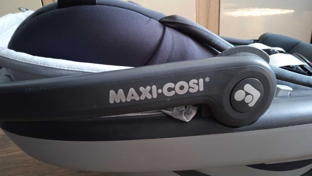 Автокрісло для новонародженого Maxi-cosi 0 - 12 міс Німеччина