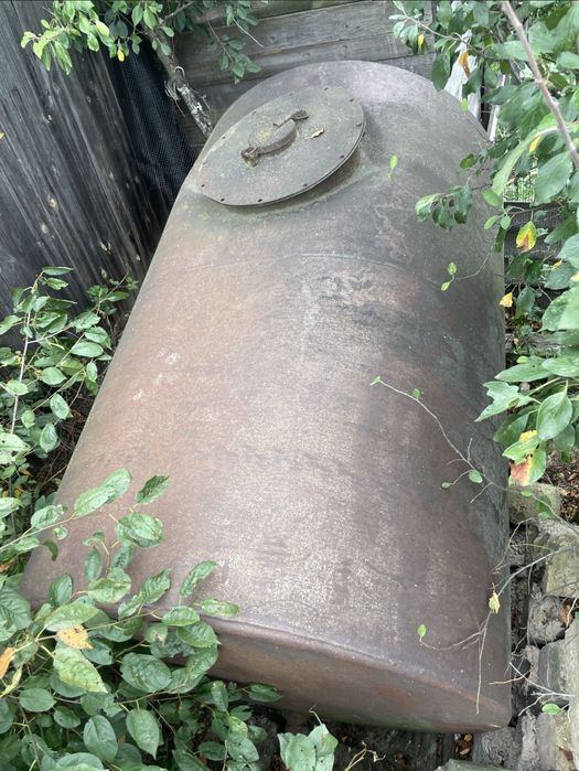 Продам металеву ємність - цистерну 3 куб