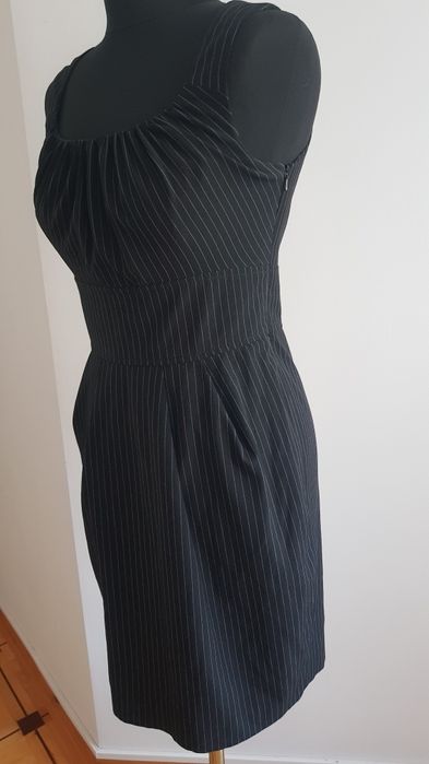 Czarna sukienka w cienkie paseczki, 10, 36,  S