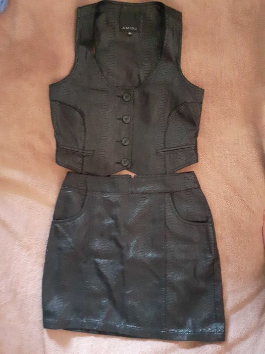 Spodniczka + kamizelka  ekoskora Amisu M