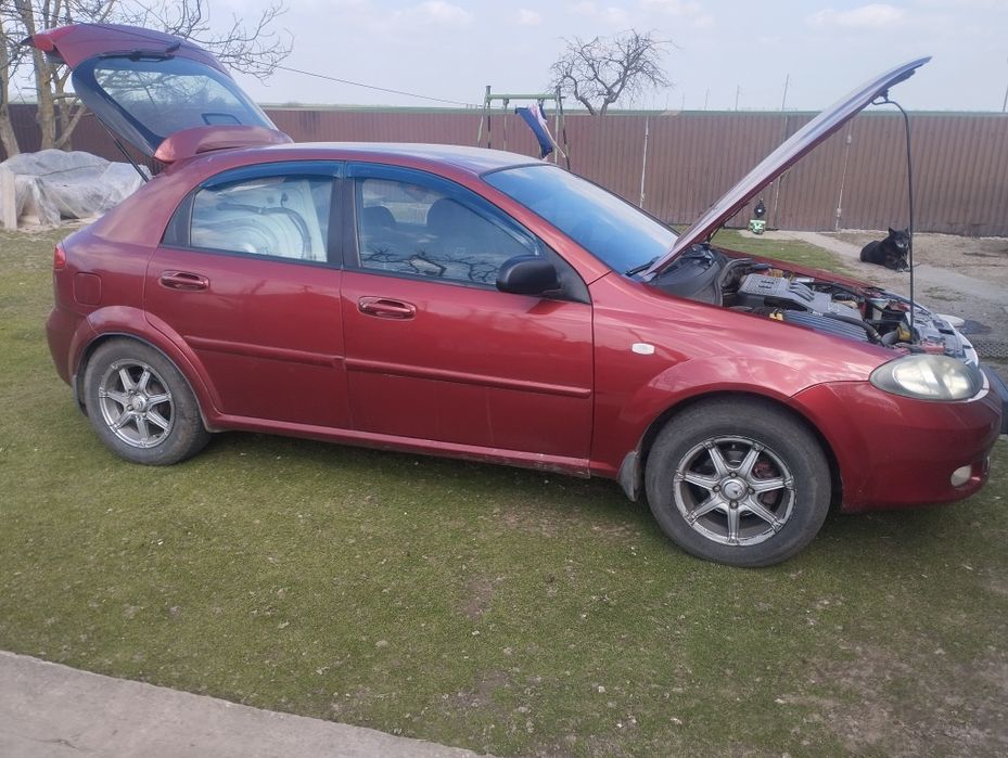 Шевроле лачеті хетчбек