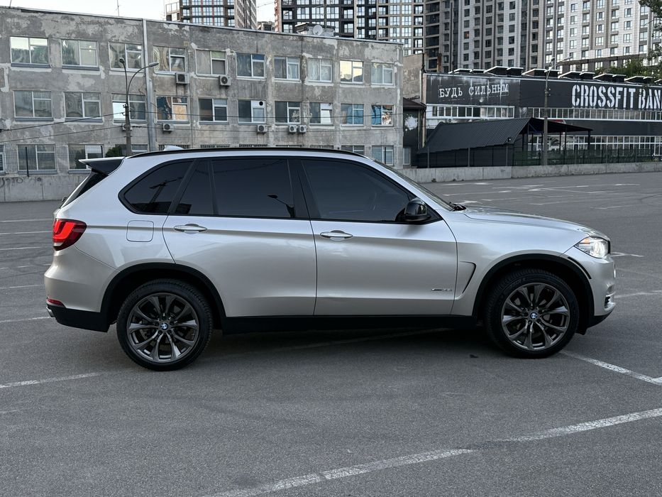 BMW X5 F15 3.0 бенз