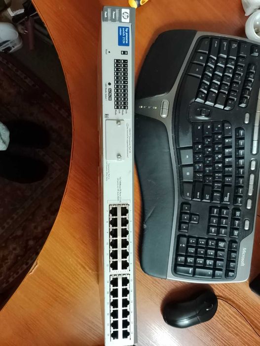 Комутатор HP ProCurve 2124-24 (J4868A) 24x10/100 Мбит/с