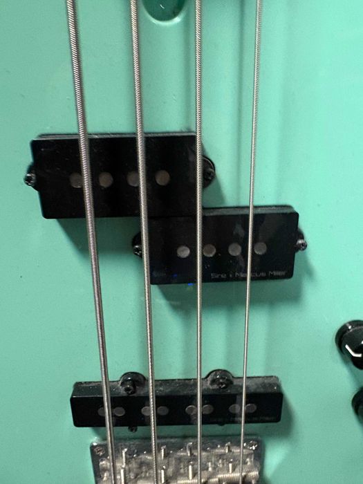 Gitara Basowa MARCUS MILLER U5 Krótka Skala