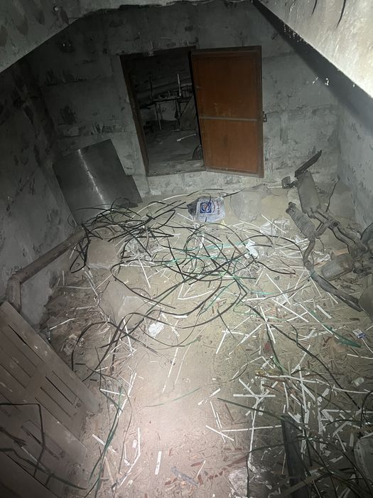 Продам три гаражі разом вул. Сухоярська. 200 м.кв. Під СТО, виробництво