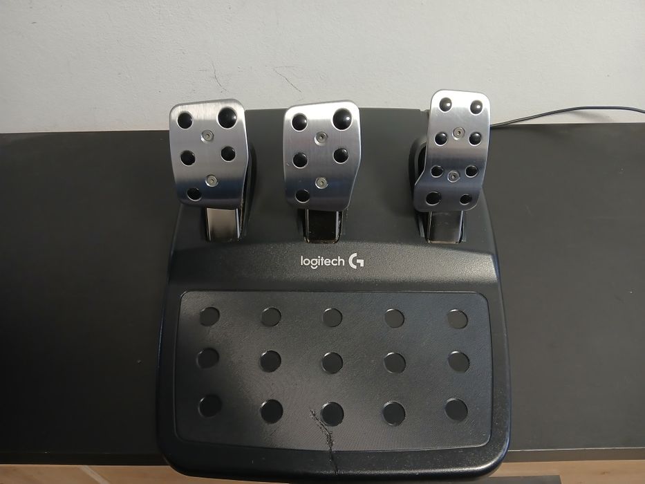 Kierownica Logitech g29 z drążkiem zmiany biegów
