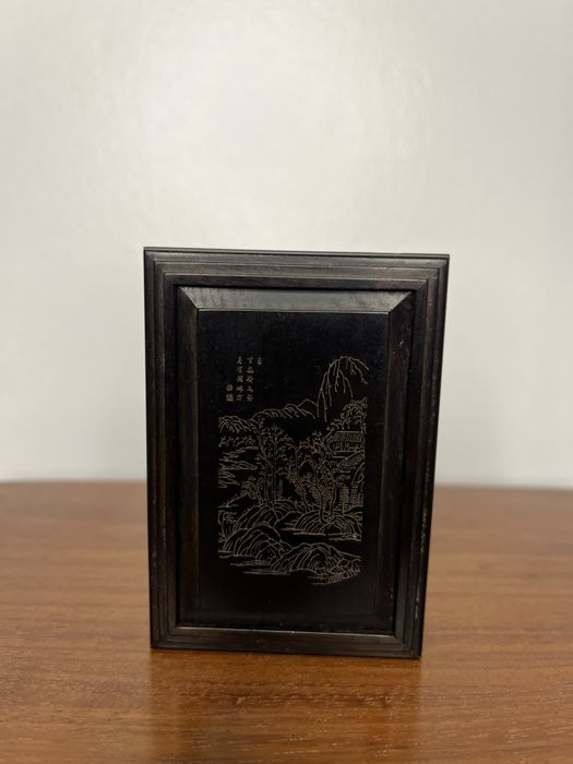 Gaiola de Grilo em Caixa com Segredo