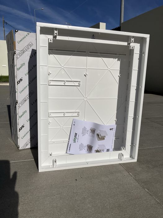 Caixa quadro eléctrico Quiterios