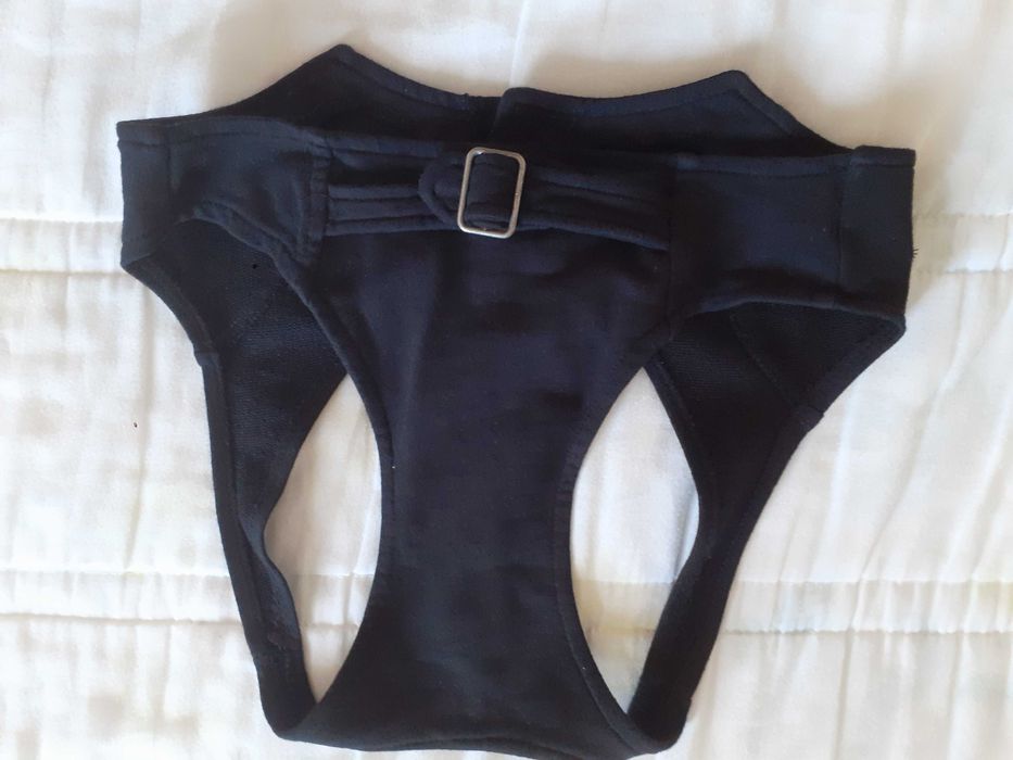Colete preto da Stradivarius