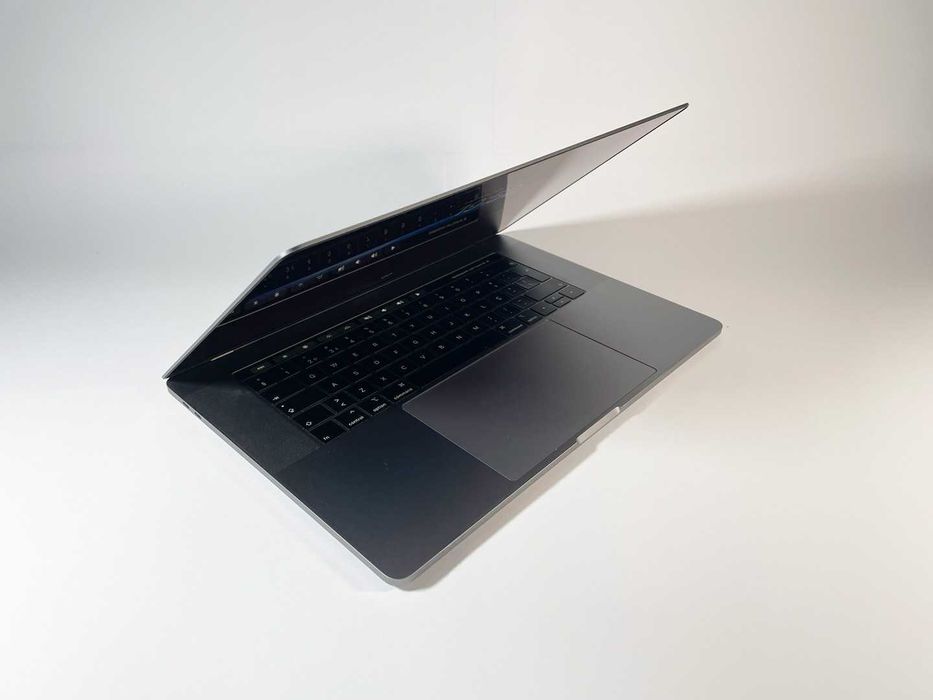 MacBook Pro 15'' 2019 | i7-2.6GHz | 16GB | 512GB SSD | Touch Bar64586219193218122