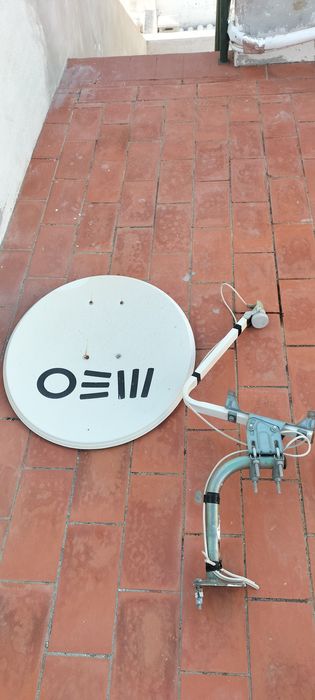 Antena parabólica usada