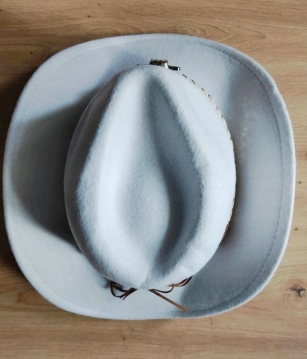 Kapelusz biały kowbojski sztywny kowboj wild west