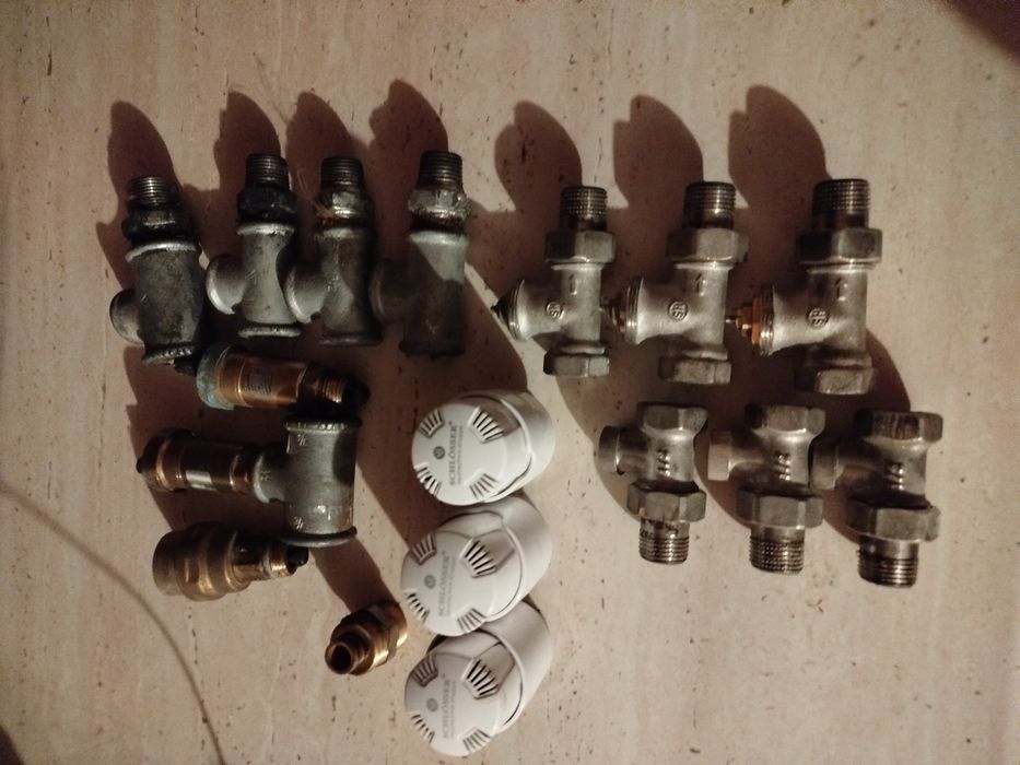 Głowice,zawory, trójniki i inne