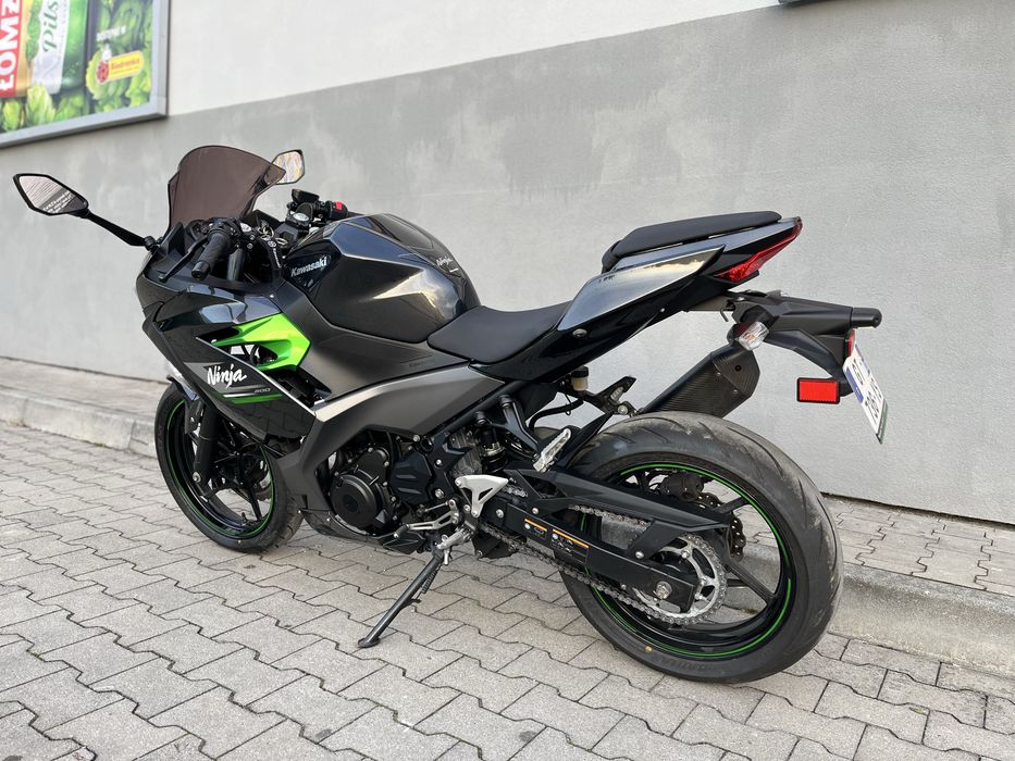 Kawasaki Ninja 400 na A2 Yoshimura