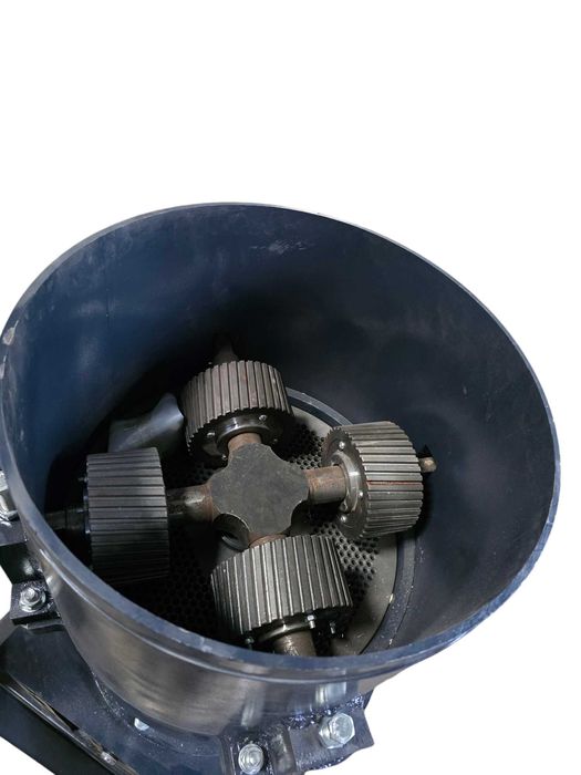 Peleciarka model 400 na wałek WOM 37kW