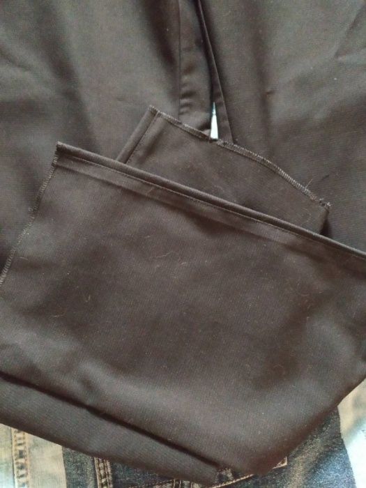 Черные новые брюки